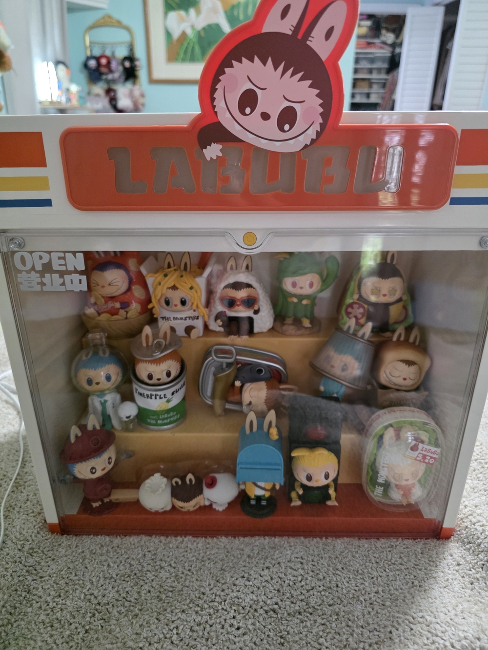 Wacky Mart Display Case + Figures